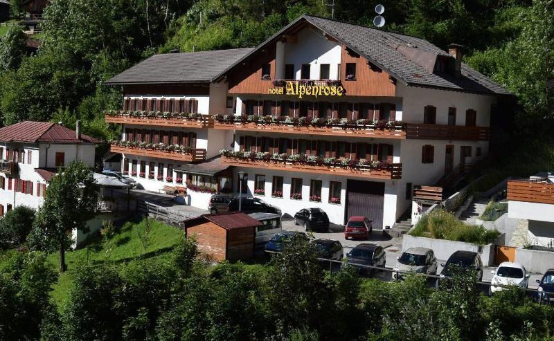 Hotel Alpenrose Alleghe Luaran gambar